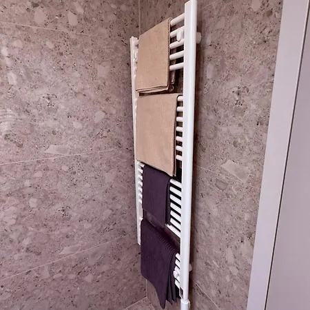 Urban Core - Cozy & Bratislava